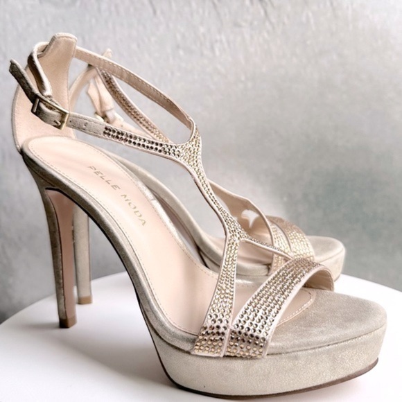 🌸PELLE MODA🌸 Onora T-strap Sandal Platinum Size: 6.5 - Picture 7 of 14